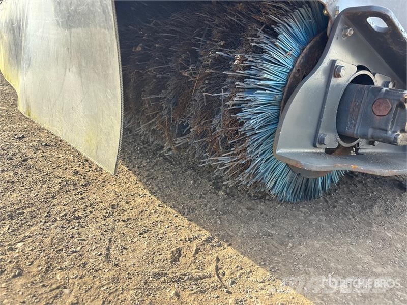 60 in Skid Steer Broom Süpürgeler