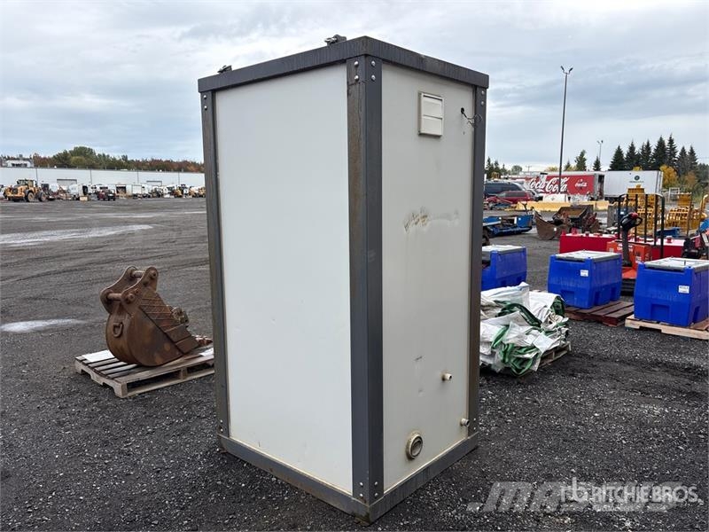  7 ft 6 in x 4 ft 3 in 1 Person Portable Toilet Andre komponenter