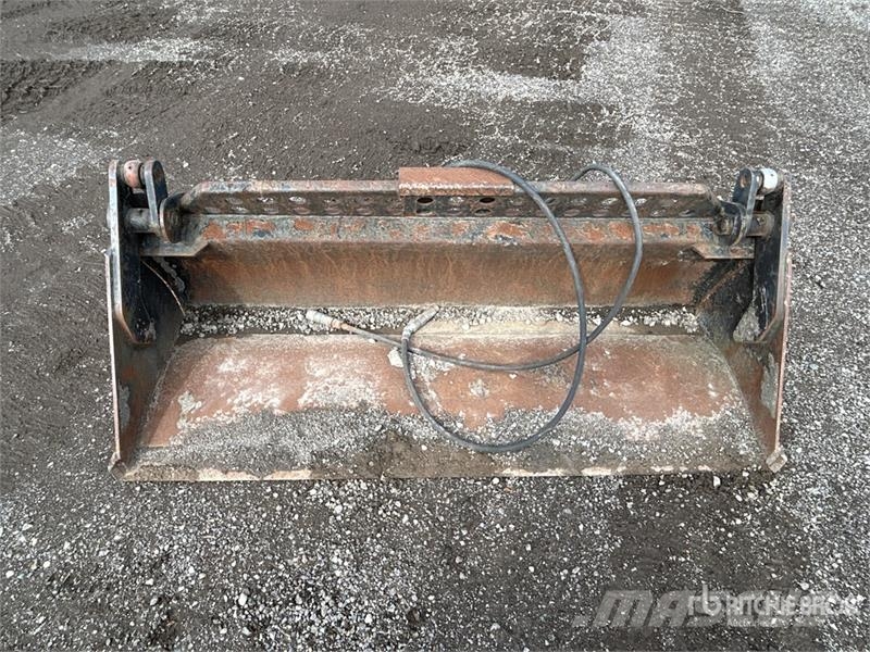 72 in Multi-Purpose Skid Steer Bucket Kašike / Korpe