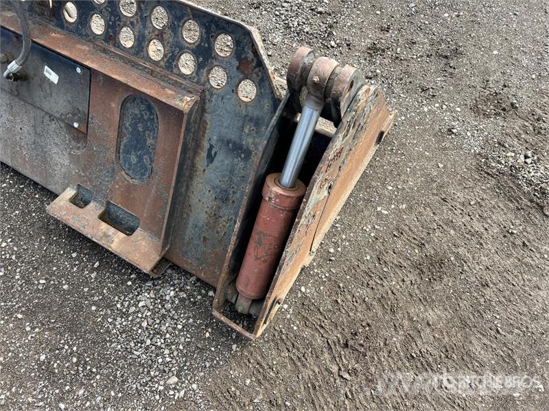 72 in Multi-Purpose Skid Steer Bucket Kašike / Korpe