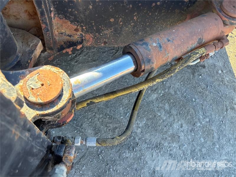 72 in Q/C Hydraulic Tilting Excavator Bucket دلاء