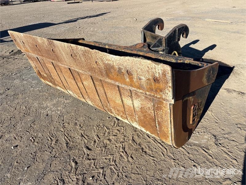 72 in Q/C Hydraulic Tilting Excavator Bucket دلاء