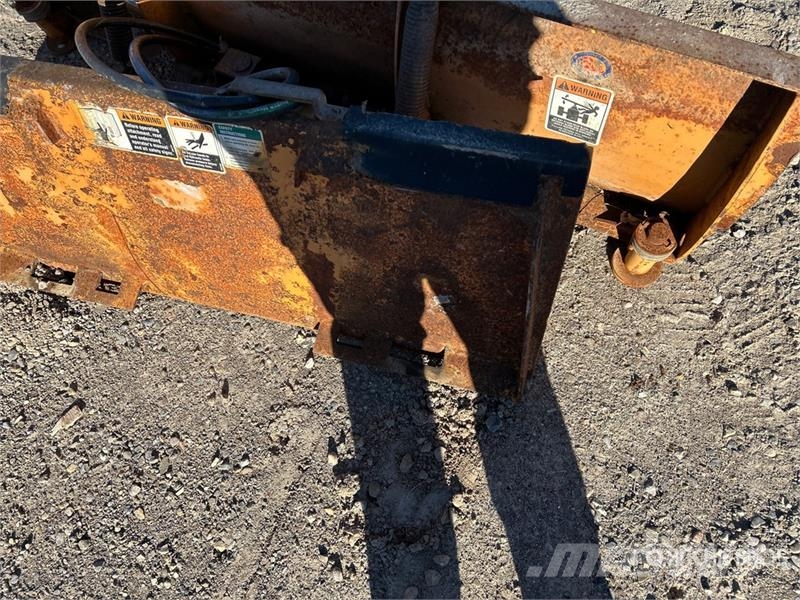  72 in Skid Steer Snow Blade Снігоочищувальні ножі та плуги