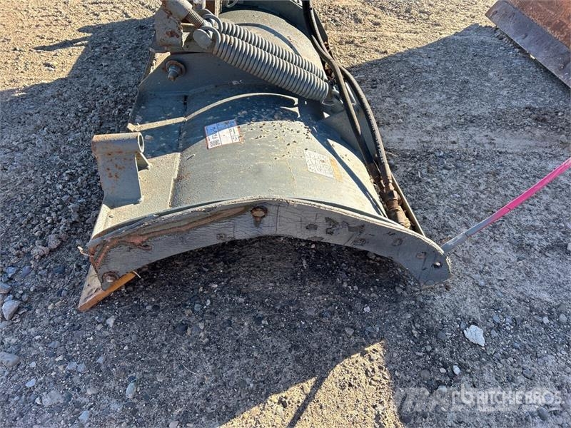  72 in Skid Steer Snow Blade Снігоочищувальні ножі та плуги