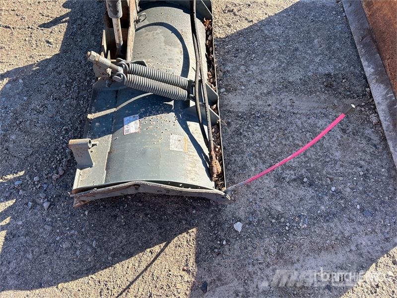 72 in Skid Steer Snow Blade Снігоочищувальні ножі та плуги