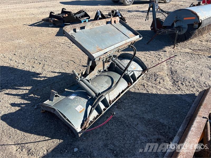  72 in Skid Steer Snow Blade Снігоочищувальні ножі та плуги