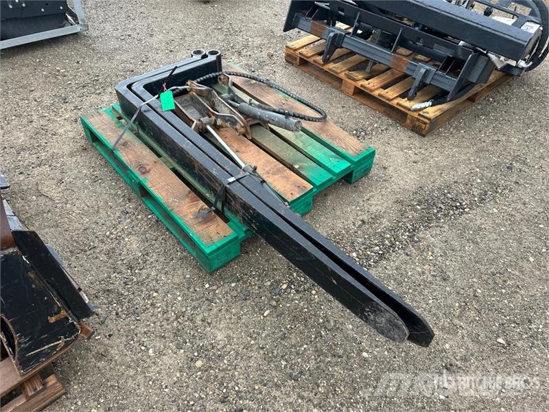 72 in Telehandler Pallet Forks - Fits 5519 Fourche