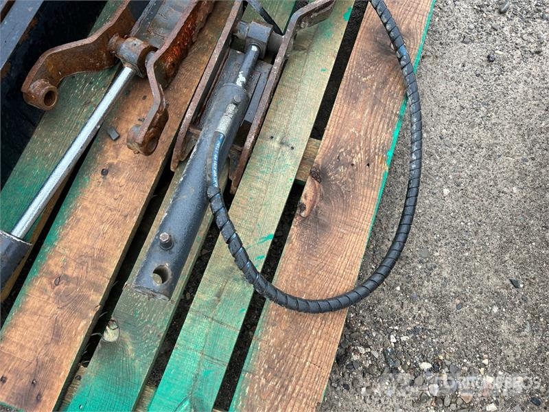 72 in Telehandler Pallet Forks - Fits 5519 Fourche