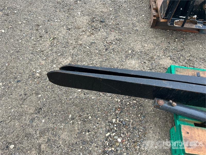 72 in Telehandler Pallet Forks - Fits 5519 Fourche