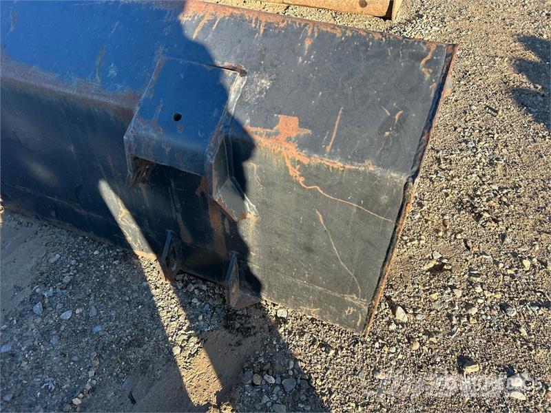  72 in Wheel Loader Bucket دلاء