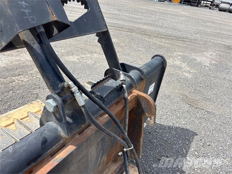76 in Q/C Grapple Bucket Ковші