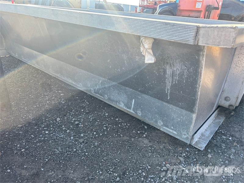 8 ft 6 in Aluminum Truck Damp Box - Fits Ford F-15 Drugi deli