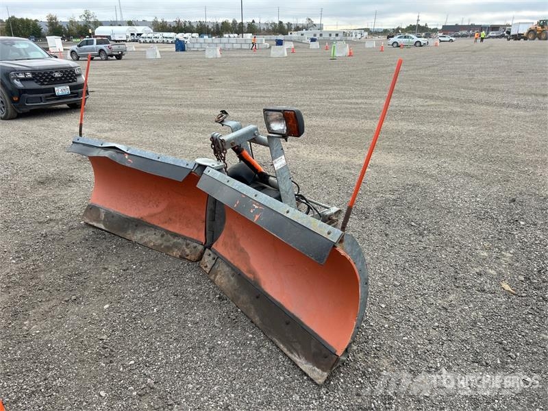 8 ft 7 in V Snow Plow Hóeltakarítók