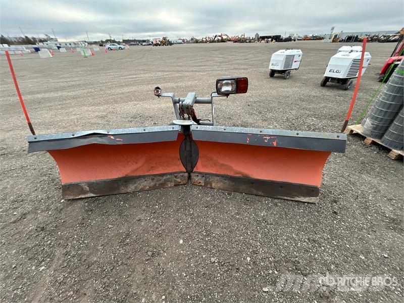 8 ft 7 in V Snow Plow Hóeltakarítók