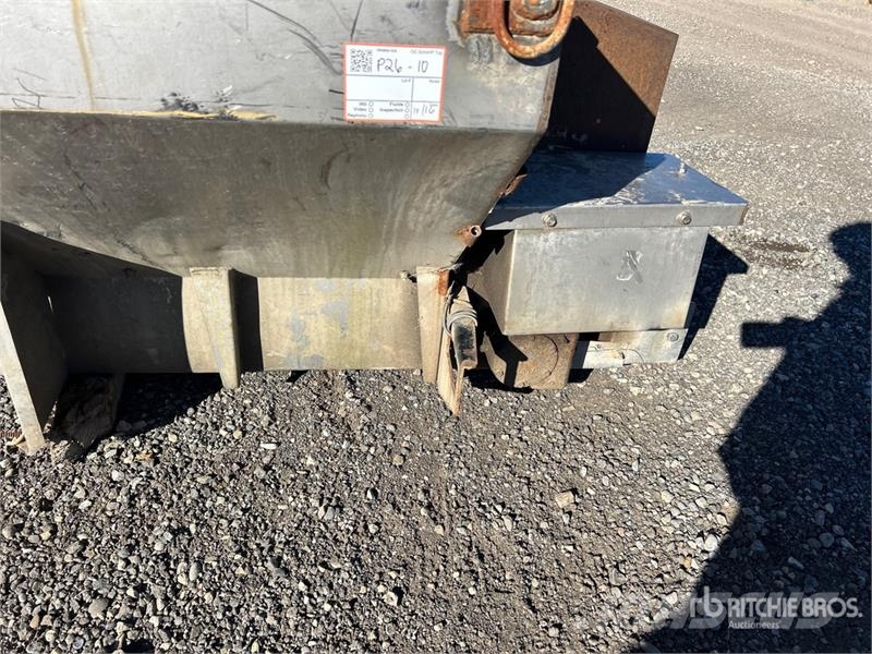 8 ft Salt Spreader Hiekan- ja suolanlevittimet