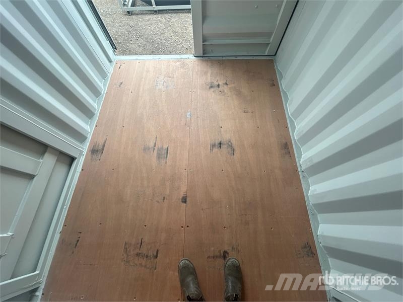 8 ft Storage Container Varastokontit