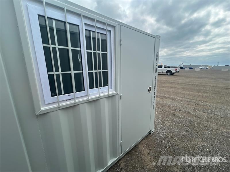 8 ft Storage Container Varastokontit
