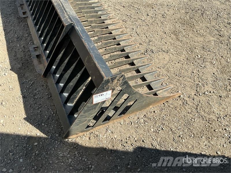  84 in Skid Steer Bucket دلاء