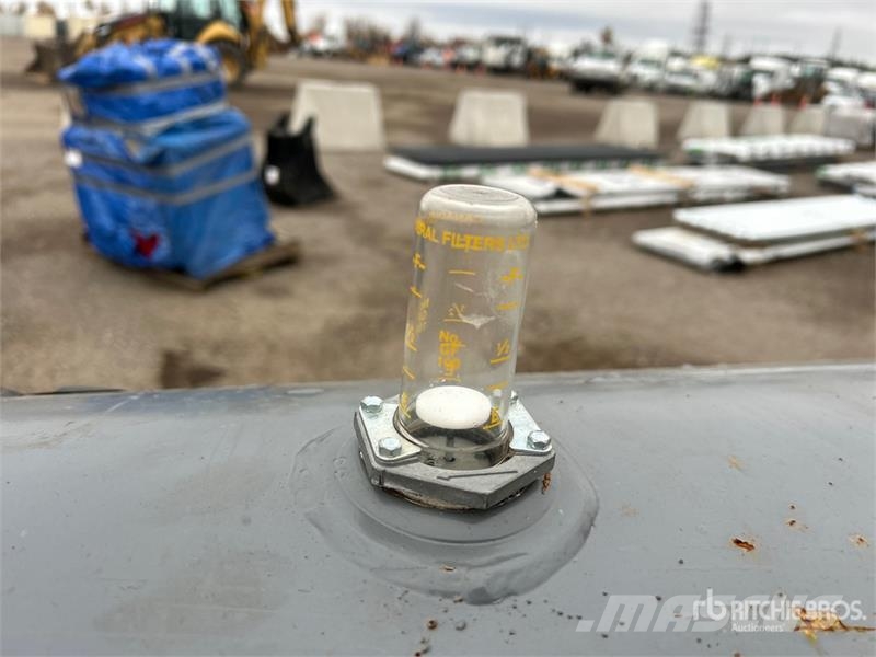  910 L Steel Oil Tank Fuel and additive tanks