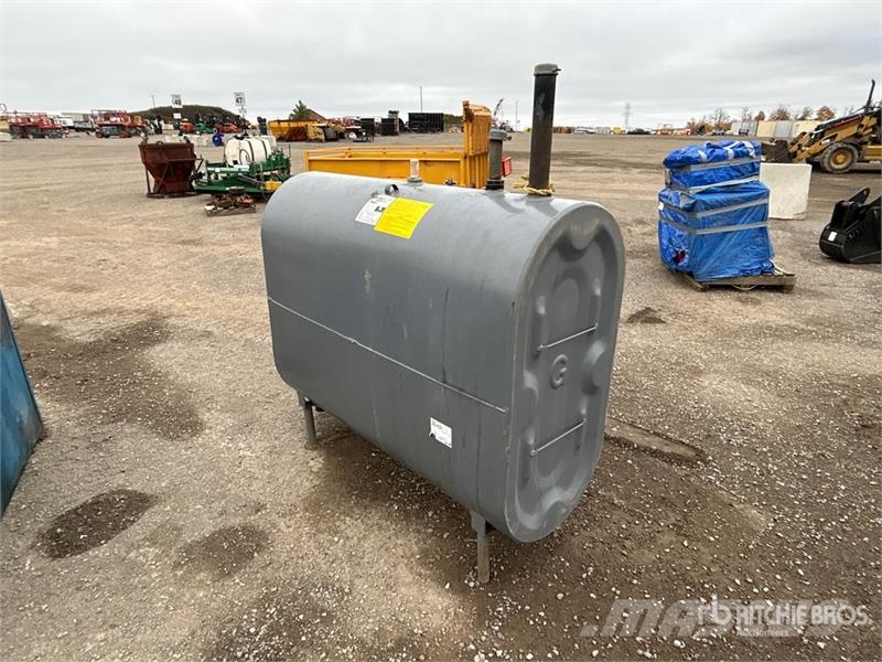  910 L Steel Oil Tank Fuel and additive tanks