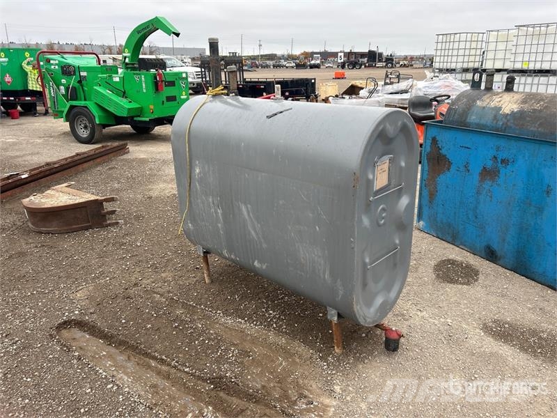  910 L Steel Oil Tank Fuel and additive tanks