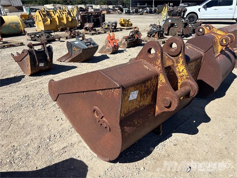 A 57 in Cleanup Excavator Bucket Kanalak