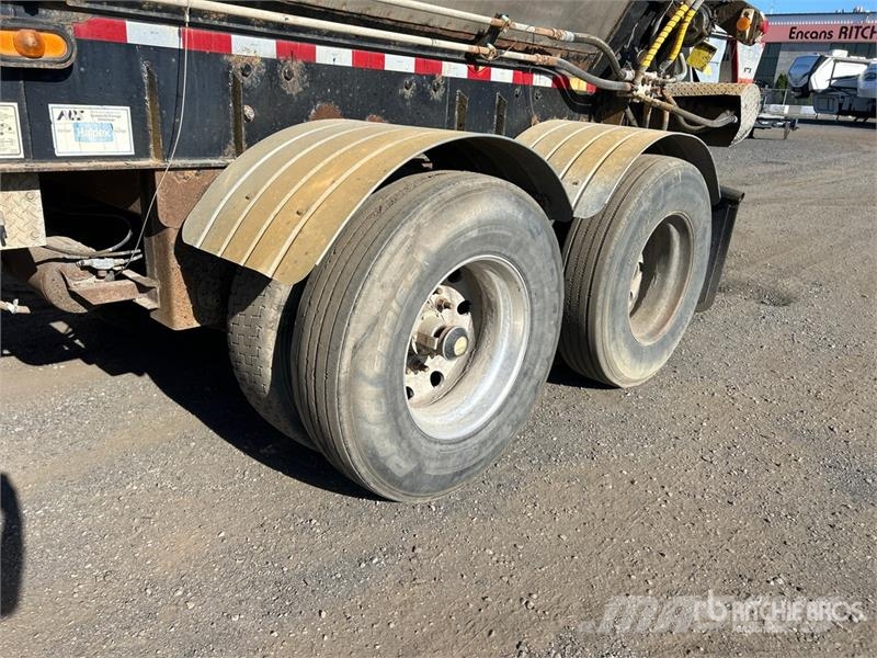 ABS Remorques Inc 34 ft T/A Live Bottom Trailer Semirimorchi con piano mobile