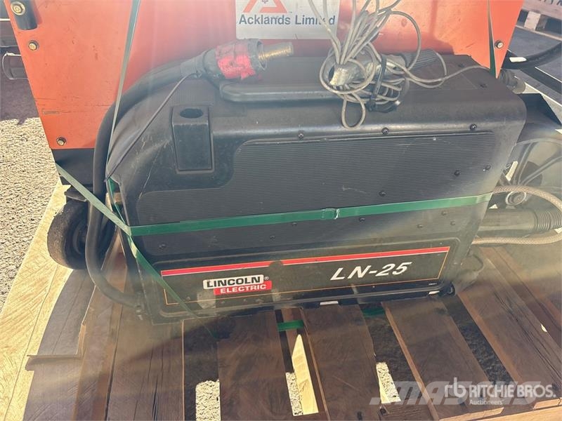 Acklands Ltd N-250 Electric Welder Welding machines