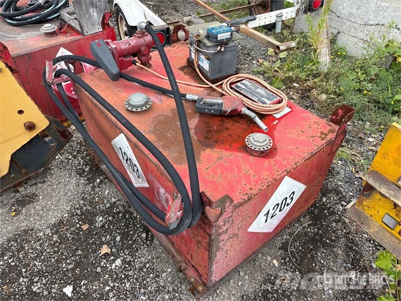 AGB Products 449 L Steel Gasoline Fuel Tank Zbiorniki paliw i płynów eksploatacyjnych