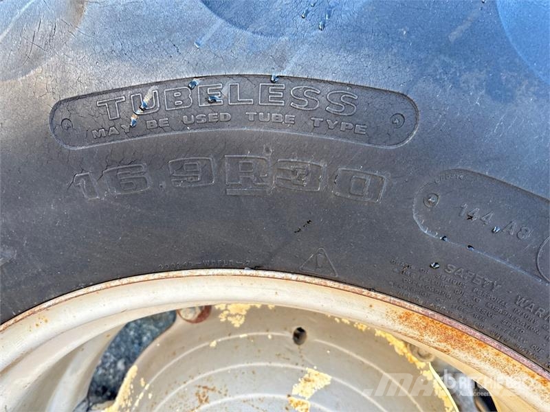 Agco Allis 8630 4WD Tractor (Inoperable) الجرارات