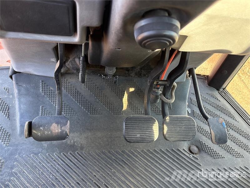 Agco Allis 8630 4WD Tractor (Inoperable) الجرارات