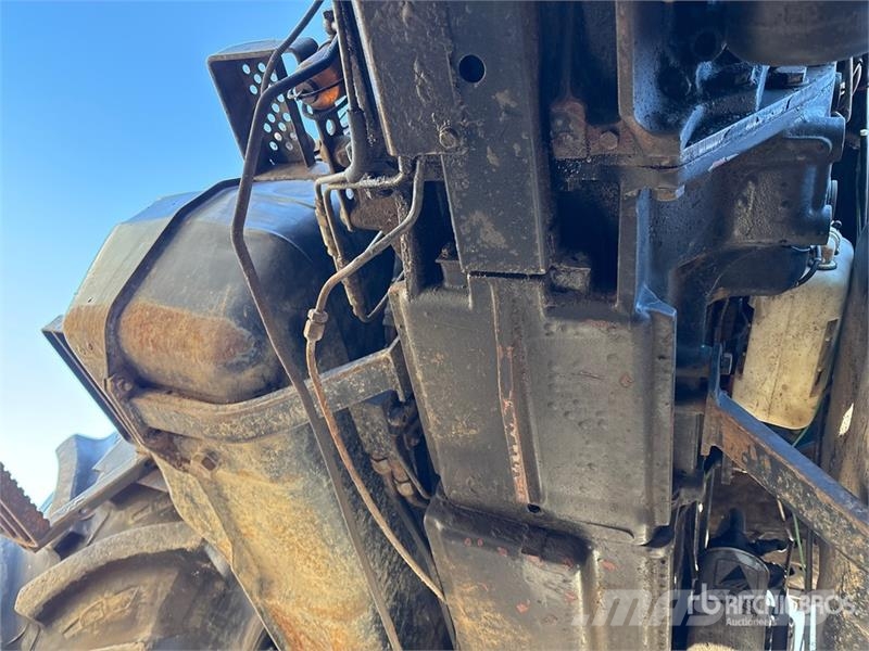 Agco Allis 8630 4WD Tractor (Inoperable) الجرارات