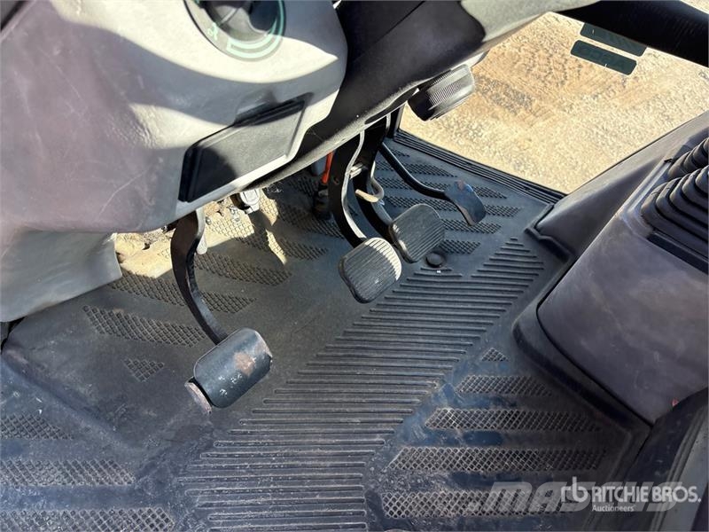 Agco Allis 8630 4WD Tractor (Inoperable) الجرارات
