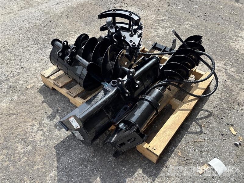 AGT 12EX-ATA Mini Excavator Attachments (Unused) その他部品