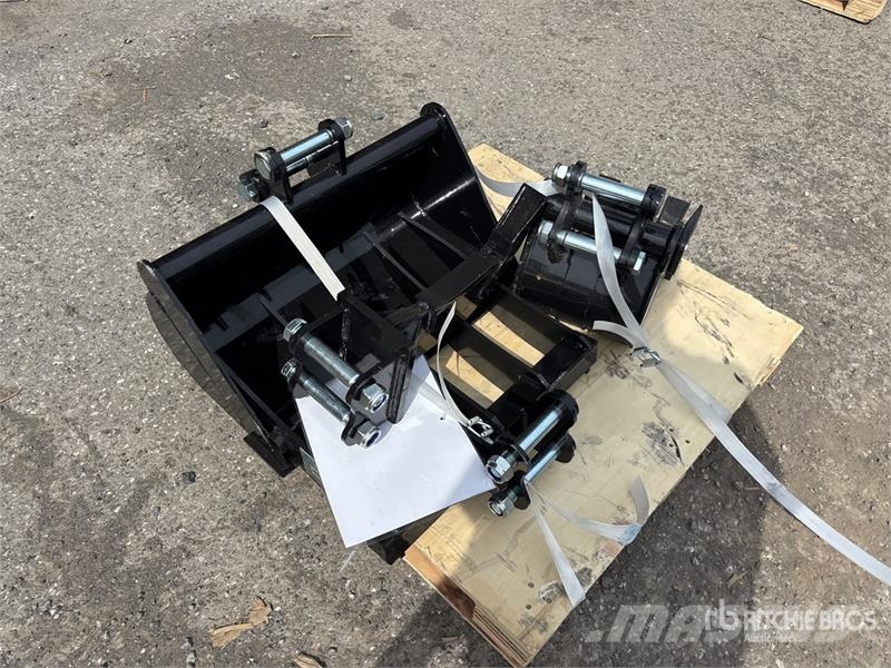 AGT 12EX-SET5 Mini Excavator Attachments (Unused) その他部品