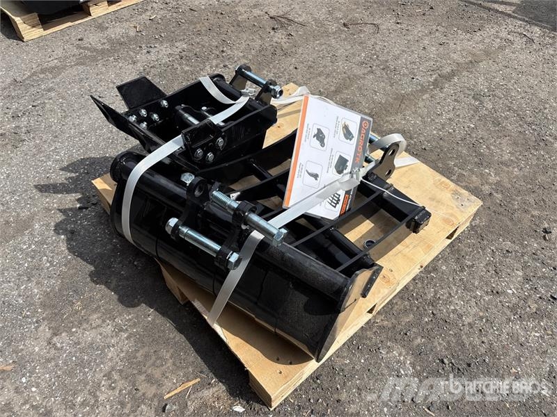 AGT 12EX-SET5 Mini Excavator Attachments (Unused) その他部品
