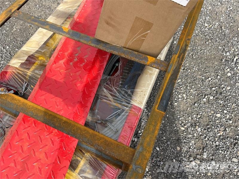 AGT ATK-B1000 2 Post Vehicle Lift Sonstige Baumaschinen