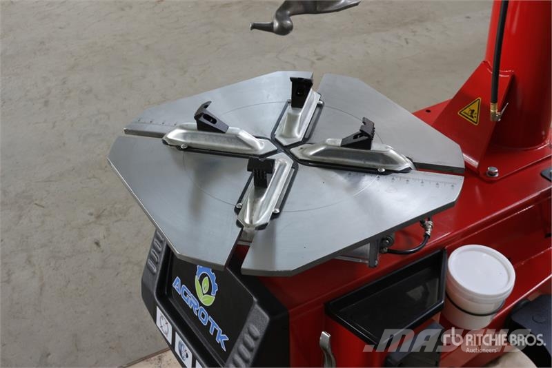 AGT ATK-TC24 Tire Changer (Unused) 건설 장비 - 기타