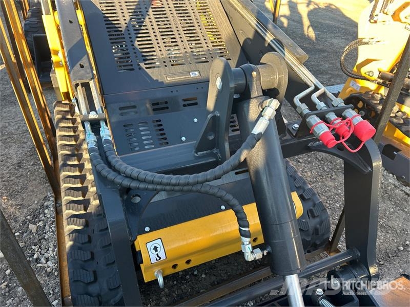 AGT KKT(A)27 Compact Track Loader (Unused) Lietoti riteņu kompaktiekrāvēji