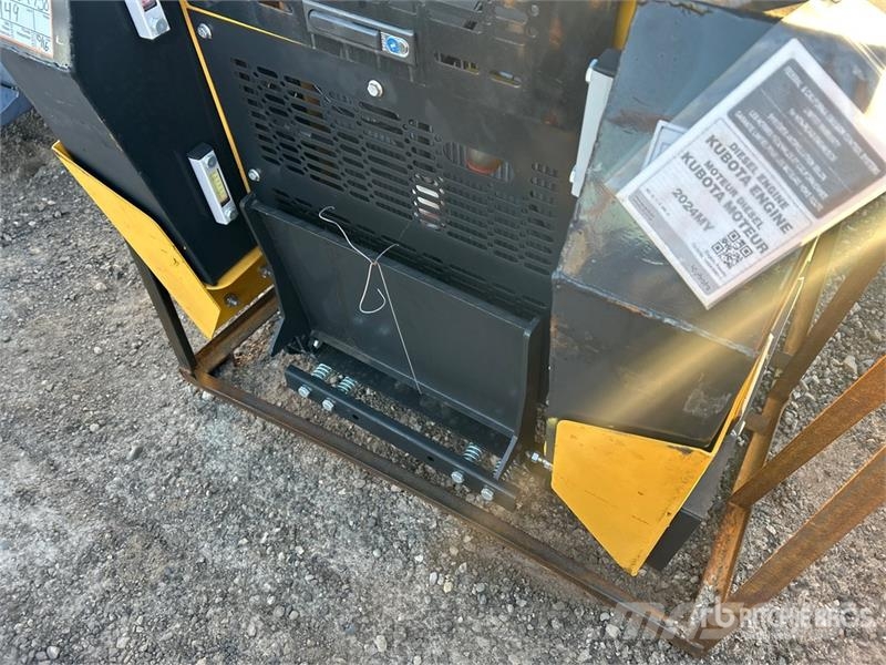 AGT KKT(A)27 Compact Track Loader (Unused) Lietoti riteņu kompaktiekrāvēji