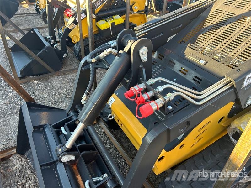 AGT KKT(A)27 Compact Track Loader (Unused) Lietoti riteņu kompaktiekrāvēji