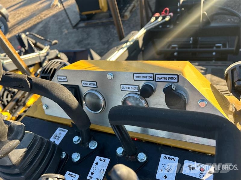 AGT KKT(A)27 Mini Compact Track Loader (Unused) Minilæsser - skridstyret