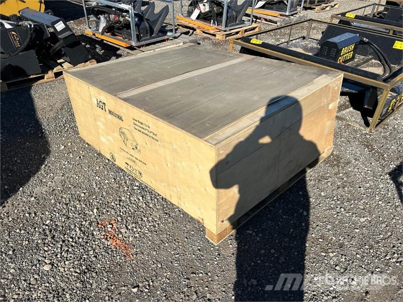 AGT M-BM 60 in Mini Skid Steer Sweeper (Unused) 브러쉬