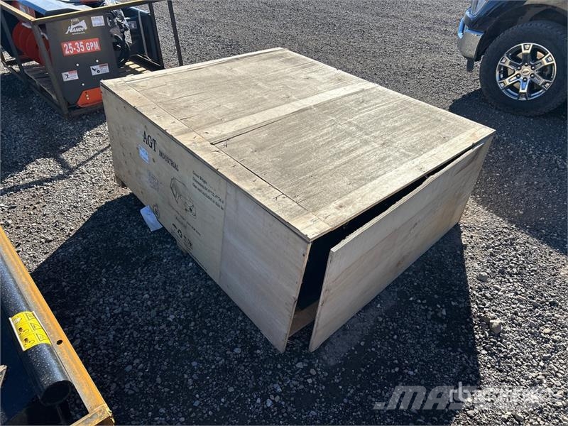 AGT M-BM 60 in Mini Skid Steer Sweeper (Unused) 브러쉬