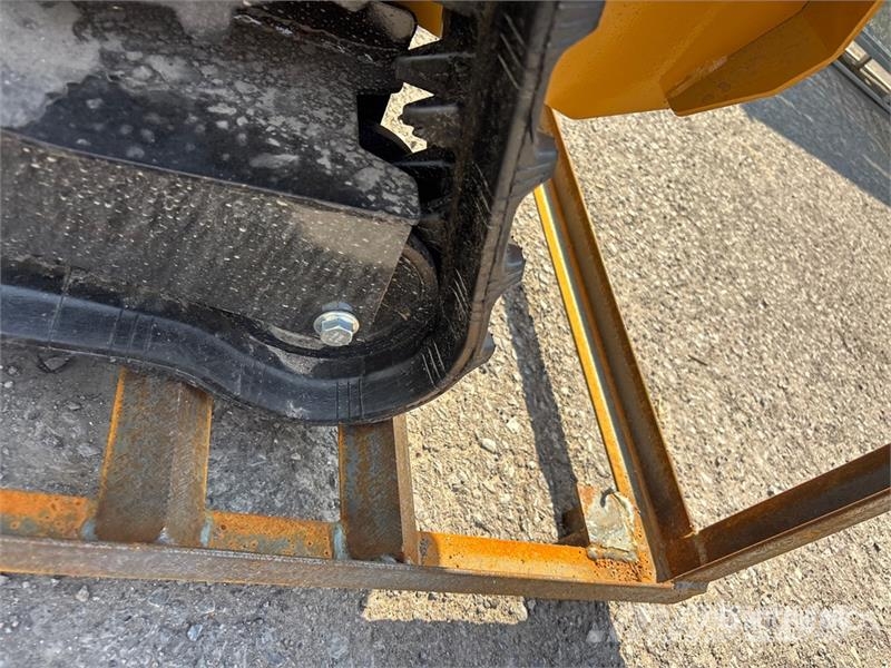 AGT MX-MRT14 Mini Compact Track Loader (Unused) Skid steer loaders