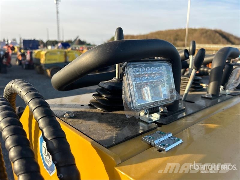 AGT MX-MRT14 Mini Compact Track Loader (Unused) Мини-погрузчики
