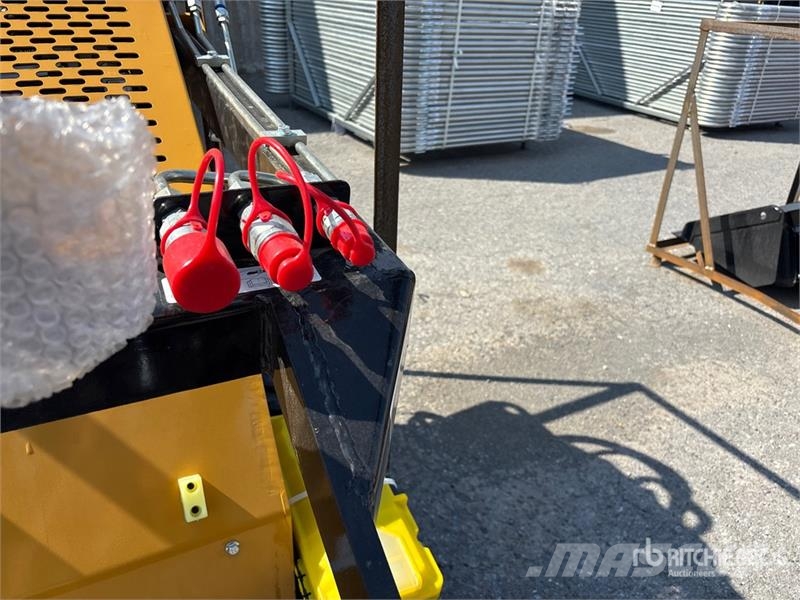 AGT MX-MRT14 Mini Compact Track Loader (Unused) Skid steer loaders
