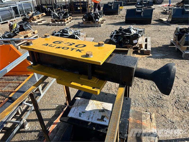 AGT PD680-PZ Skid Steer Post Driver (Unused) Piirdeaia varustus