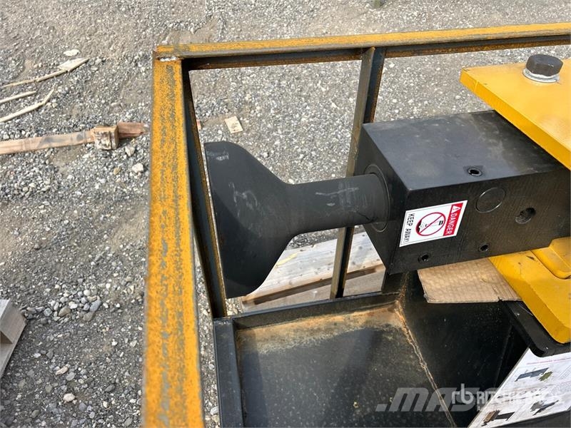 AGT PD680-PZ Skid Steer Post Driver Attrezzature per recinzioni