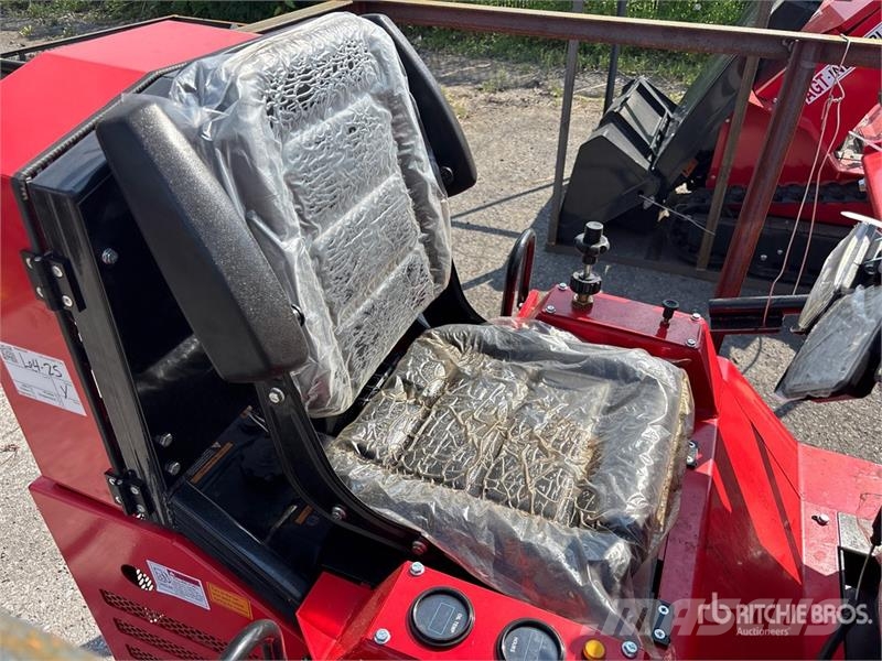 AGT SDA140T Mini Compact Track Loader (Unused) Skid steer loaders